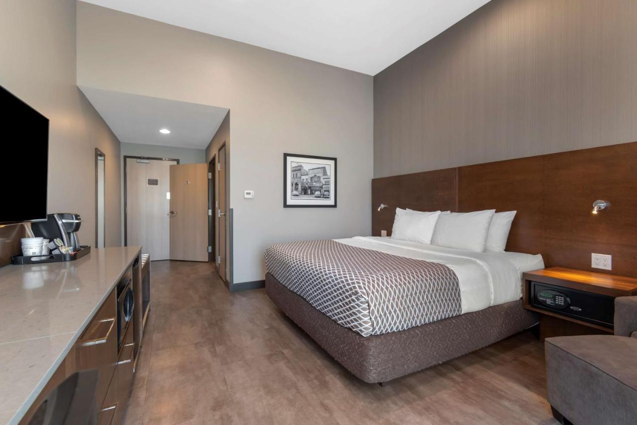 Best Western Plus East Side Saskatoon Exterior foto