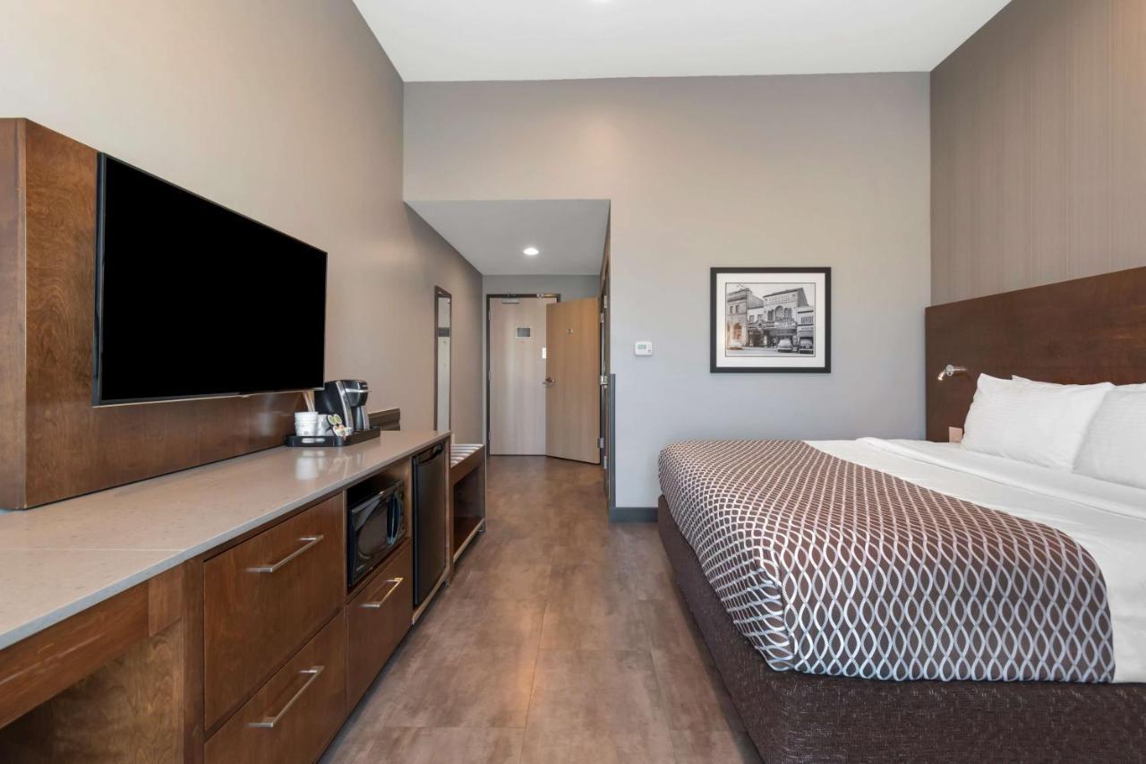 Best Western Plus East Side Saskatoon Exterior foto